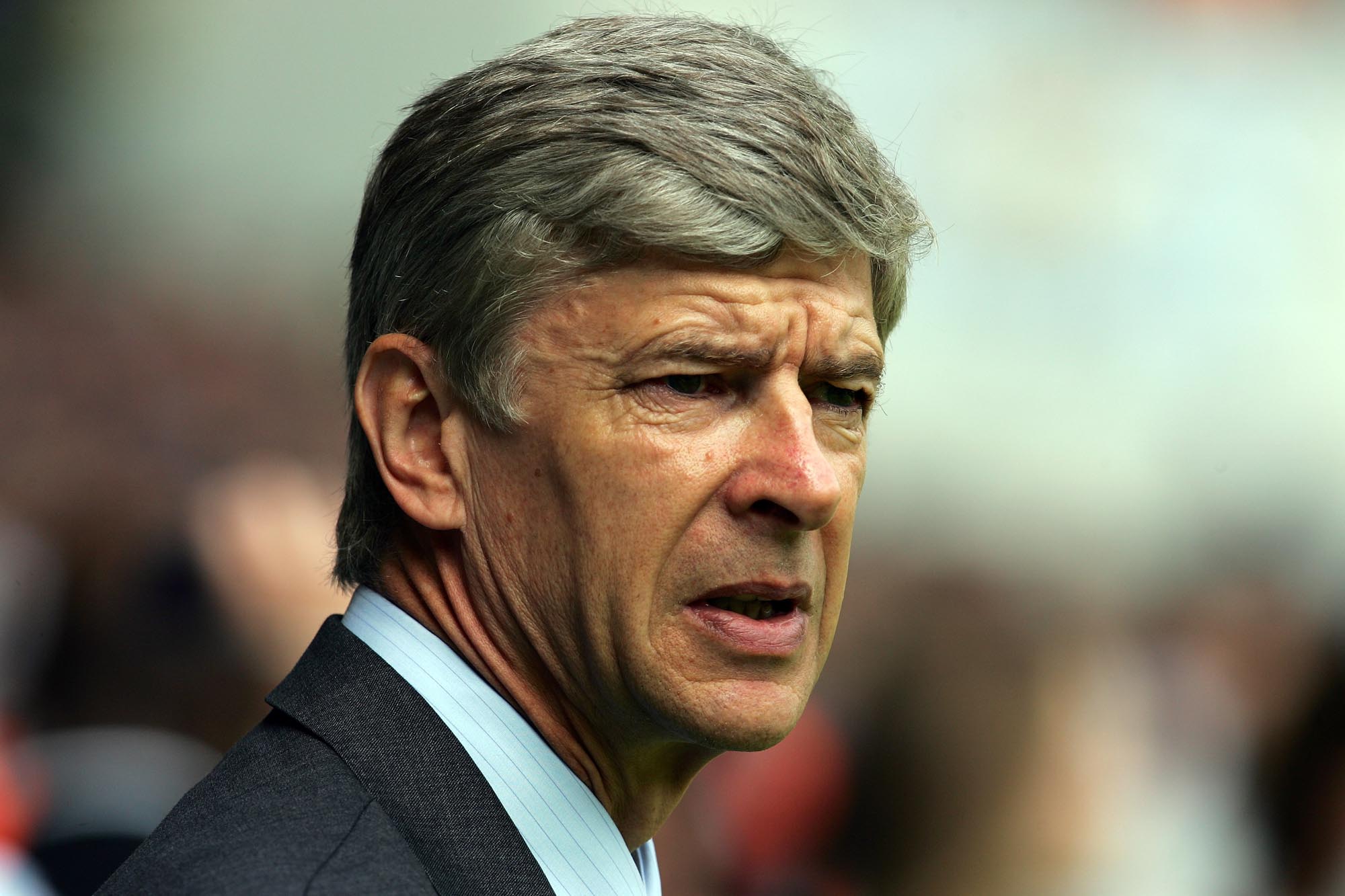 LONDON - APRIL 21: Arsenal manager, Arsene Wenger looks on during the Barclays Premiership match between Tottenham Hotspur and Arsenal at White Hart Lane, on April 21, 2007 in London, England.  (Photo by David Cannon/Getty Images) *** Local Caption *** Arsene Wenger