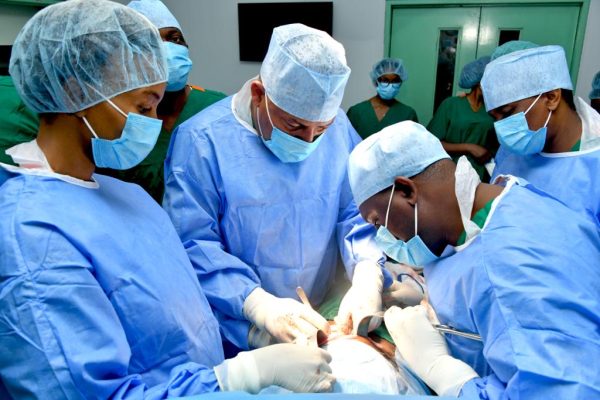 Madaktari wazawa waendelea kupandikiza figo Muhimbili